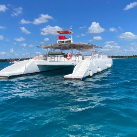 adventure-jacuzzi-catamaran-05