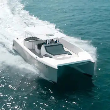 Enjoy Motor Catamaran – Relaxed Comfort for Easy Adventures