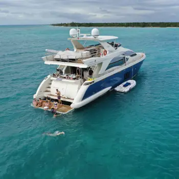 Azimut 85 Luxury Charter