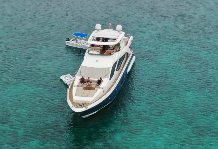 Azimut 85 luxury yacht cruising from Casa de Campo in the Dominican Republic