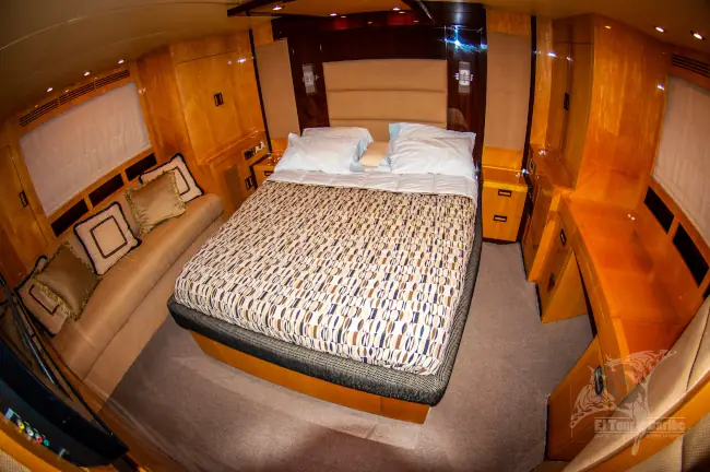 Luxury boat rental Dominican Republic – Majesty 65