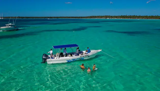 Lucky Ana motor boat for 6 guests