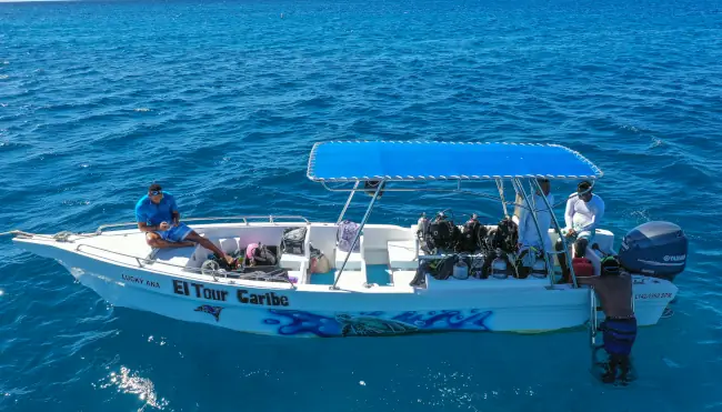 Fast motor boat charter Dominican Republic